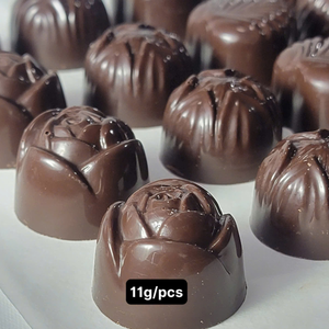 Chocolate compuesto de Vietnam en encantadora forma de medio huevo Ideal para amantes de los regalos - Product Image 4