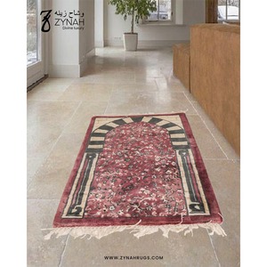 Alfombra de oración Zynah Blissful Dusk de viscosa premium con estampado moderno. - Product Image 3