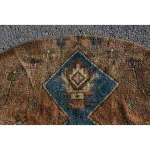 Tapis turc vintage de 4,3 x 4,3 pieds, tapis rond, tapis en laine marron - Product Image 4