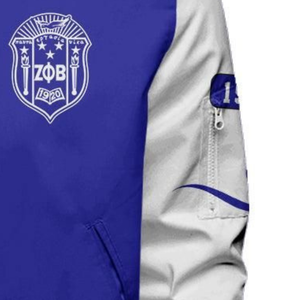 Chaqueta de Satén para Mujer Zeta Phi Beta, Estilo Universitario, Bordado con el Escudo de la Hermandad ZPB, Color Azul y Blanco, Prenda Griega Premium - Product Image 6
