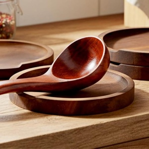 Juego de 4 piezas de madera de acacia hechas a mano, soporte para cucharas y tenazas para estufa, venta al por mayor desde Vietnam - Product Image 4
