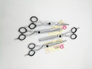 Juego de tijeras de aseo para mascotas con etiqueta personalizada privada profesional de 4 Uds., tijeras recortadoras de pelo para mascotas de acero inoxidable con ESTUCHE DE PU - Product Image 5