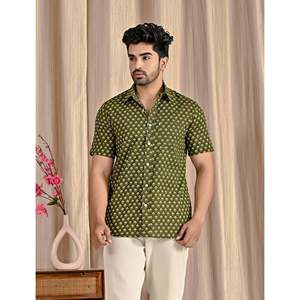 Chemise Homme Décontractée en Coton Popeline Vert Imprimé à Manches Courtes, Col Boutonné, Coupe Boxy Élégante, Respirante, Produit ODM - Product Image 1