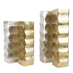 Los jarrones modernistas se adaptan fácilmente a la decoración festiva y diaria. La resistencia garantiza confiabilidad tanto en entornos domésticos como profesionales. - Product Image 2