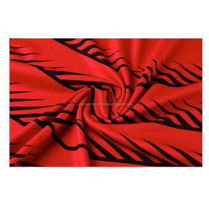 Uniforme de football à sublimation pour hommes 2024 nouveau design et logo personnalisables et confortables 100% polyester toutes saisons - Product Image 6