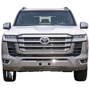 Clean Toyo_ta Land Cru-iser 300 VXR 3.3D 2022 d'occasion - Product Image 1