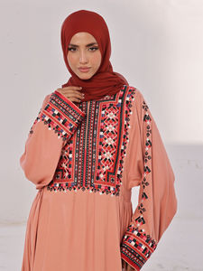 Abaya pour femmes au design tendance avec toutes les tailles disponibles Nouveauté 2025 Abaya pour femmes à prix raisonnable fabriquée en usine pour tenue décontractée - Product Image 3