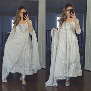 Elegante algodón Premium Anarkali Kurta conjunto hasta el suelo estampado étnico Kurti Palazzo pantalón Dupatta precio bajo para fiesta informal - Product Image 5