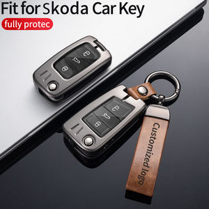 جراب غطاء مفتاح السيارة عن بعد من سبائك الزنك والجلد لـ Skoda Kodiaq Superb A7 وVolkswagen Passat B8 وMagotan الذكية بدون مفاتيح - Product Image 4