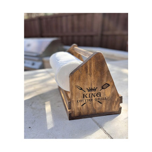 Support de barbecue en bois gravé sur mesure avec ouvre-bouteille et porte-serviettes en papier - Product Image 4
