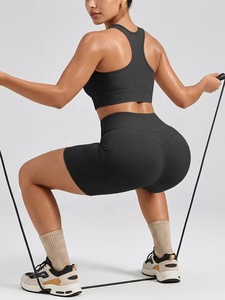 Conjunto de Yoga de 2 Piezas Negro, Top Corto Deportivo con Espalda Cruzada y Pantalones Cortos de Cintura Alta con Bolsillos, Ropa Deportiva Elástica en 4 Direcciones sin Costuras - Product Image 2