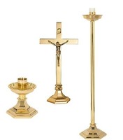 Croix d'autel en laiton avec deux chandeliers, ensemble décoratif religieux pour l'église, pour la messe, la table d'exposition et les cérémonies spirituelles