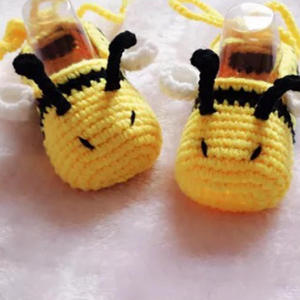 Calcetines de punto hechos a mano para bebé, diseño de abeja, suela suave, para el primer mes y los cien días, tipo casual, para niños, de primavera - Product Image 3