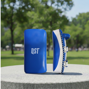 แผ่นรองต่อยมวยไทยคุณภาพพรีเมียม QST International 2 ชิ้น อุปกรณ์ฝึกซ้อมศิลปะการต่อสู้ หนัง PU PVC ระดับอัลติเมท - Product Image 6