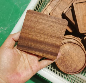 Posavasos de Madera Natural de Lujo, Venta Caliente, Juego de Regalo Personalizado Redondo y Cuadrado, Posavasos Rústicos de Madera Maciza - Product Image 1