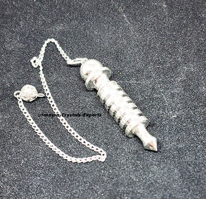 Beau pendule en métal plaqué argent pendule de radiesthésie à prix raisonnable Acheter chez Amayra Crystals Exports India - Product Image 3