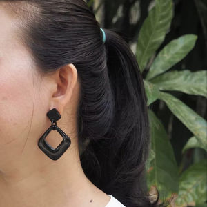 Boucles d'oreilles en corne de buffle pour filles, boucles d'oreilles pour femmes, bijoux en corne, corne naturelle pour femmes, haute qualité - Product Image 1