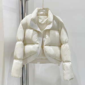 Chaqueta de Invierno Acolchada Personalizada OEM 2025 para Mujer, Chaqueta Corta de Alta Calidad para Exteriores, Abrigo Cálido con Bordado, Chaqueta de Burbujas - Product Image 3