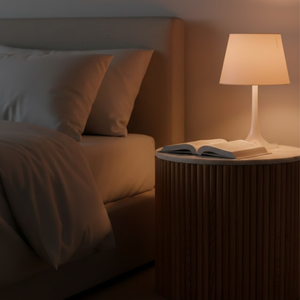 Mesa Auxiliar Redonda |   Mesa Auxiliar Moderna de Madera Maciza |   Uso en Sala de Estar, Dormitorio, Oficina en Casa y Hotel |   Diseño Duradero - Product Image 2