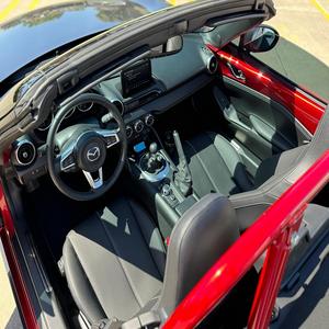 ¡Oferta Imperdible! Mazda MX-5 Miata Grand Touring 2023 Súper Limpio, Transmisión Manual de 6 Velocidades, Tracción Trasera, Convertible de Lujo - Product Image 3