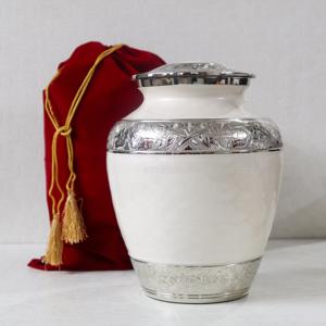 โกศใส่เถ้าผู้ใหญ่แบบพรีเมี่ยมเคลือบสีขาวมุกสวยออกแบบได้ตามต้องการงานศิลปะของผู้ผลิตอลูมิเนียมแกะสลักรูปเถ้ากระดูกมนุษย์ - Product Image 1