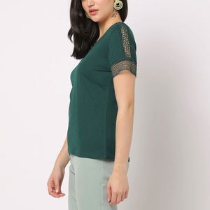 Camiseta de Algodón para Mujer, Corte Regular Informal, Color Sólido, Ropa de Calle Transpirable y Suave para Uso Diario, Logotipo Personalizado OEM/ODM, Venta al por Mayor - Product Image 2