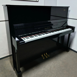 Piano Vertical Kawai CL2 de Alta Calidad, Piano Japonés de Segunda Mano al por Mayor, Piano Acústico con Sonido Cálido - Product Image 1