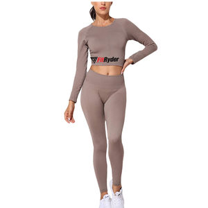 Conjunto personalizable de verano para mujer, pantalones de gimnasio de poliéster transpirable y sujetador, el mejor estilo, chándal de moda OEM - Product Image 1