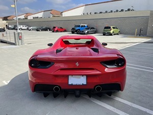 Ferrari 488 Spider Convertible 2018, Certificado, Limpio y en Buen Estado, Motor Turbo de 8L, Neumáticos R17/R20, Asientos de Cuero, Ligero, para Paseos - Product Image 5