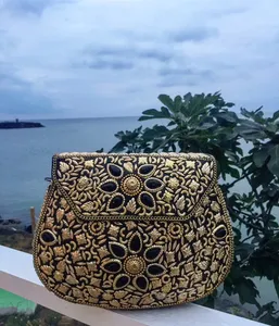 Bolso de Mano Tipo Clutch con Mosaico Kundan de Alta Calidad, Hecho a Mano, para Bodas, Fiestas y Eventos Nocturnos, de Lujo - Product Image 1