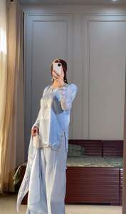 Mode indienne : Nouveau design élégant, ensemble haut et palazzo brodés à la main pour les fêtes, avec dupatta à bordure en dentelle - Product Image 2