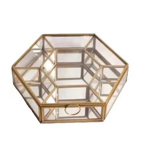 Caja de Joyería de Metal de Latón con Diseño de Vidrio y Base de Espejo de Estilo Vintage para Guardar Joyas - Product Image 2