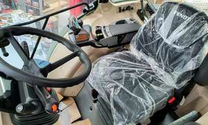 Tractor Fendt 211 Vario usado en buen estado con cargador frontal Fendt Cargo modelo 5X85 en venta - Product Image 5