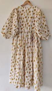 Robe midi Buti d'été décontractée à fleurs avec fermeture à ficelle et col profond Silhouette ample et conception d'impression de bloc de taille naturelle - Product Image 5