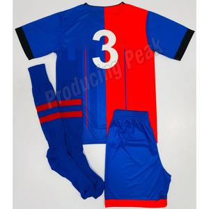 Ensemble de vêtements de sport de football, jersey et short en polyester respirant à séchage rapide, uniforme d'entraînement de football, kit d'équipe imprimé sur mesure, OEM ODM - Product Image 2