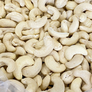 Vente en gros de noix de cajou crues de haute qualité W180 noix de cajou noix de cajou crues en coquille exportées vers l'Asie, l'UE, le Moyen-Orient de Santigo - Product Image 1