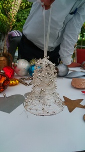 Artículo de tela de corazón colgante de Metal naranja para decoración interior navideña personalizada para piezas navideñas. Material - Product Image 3