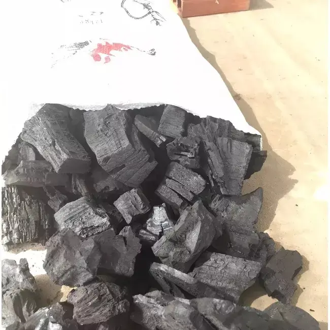 Toptan fiyat doğal hindistan cevizi kabuğu kömür sıkıştırılmış barbekü kömür