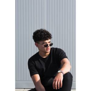 T-shirt d'été décontracté à manches courtes et col rond pour homme T-shirt noir personnalisé de haute qualité avec logo sur demande pour homme d'été - Product Image 1