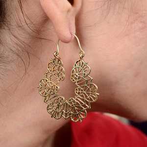 Pendientes de Aro de Latón con Diseño de Hojas de Moda, Bañados en Oro de 18k, Joyería Floral de Aro, Hechos a Mano, Venta al por Mayor - Product Image 6