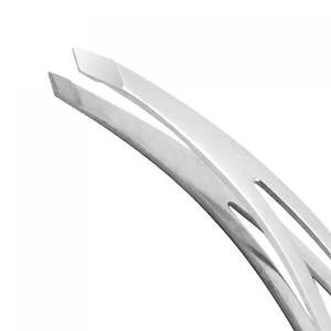 Pinza de Cejas Profesional de Acero Inoxidable con Logotipo Personalizado, Ligera, Duradera, Punta Puntiaguda para Uso Estético, Fabricada con Precisión - Product Image 6