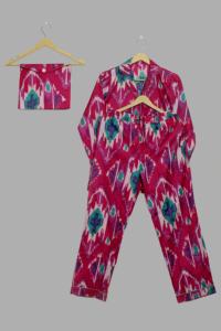 Conjunto de pijama de algodón suave y ligero para mujer con hermosa ropa de dormir con estampado Ikat para noches cómodas - Product Image 2