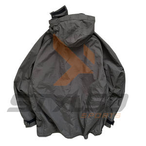 Personnaliser le style et la conception Streetwear Polyester Softshell imperméable Sports de plein air course coupe-vent veste de pluie pour hommes - Product Image 4