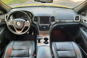 SUV de Lujo Mediano Usado 2024, Sistema de Tracción 4x4, Transmisión Automática, Interior Premium, Capacidad Todoterreno - Product Image 4