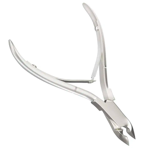 Pince à cuticules professionnelle en acier inoxydable avec lame courbée, ouverture large, manche au design personnalisé pour les ongles des doigts et des orteils - Product Image 1