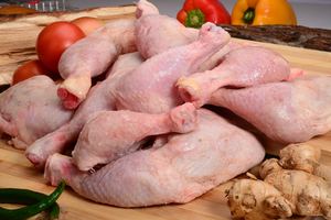 Precio de fábrica Premium Halal Frozen Chicken Leg Quarters Venta al por mayor Aves de Corral congeladas frescas envasadas en bolsas para exportación y suministro a granel - Product Image 3