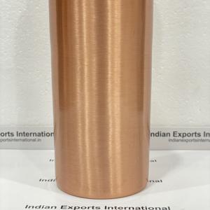 Botella de agua de cobre liso con acabado mate de 950ml, ecológica y portátil para uso en exteriores o en la oficina, personalizable. IEI 10 - Product Image 4