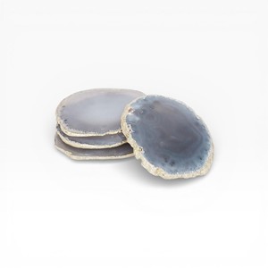 Sous-verres en agate naturelle mélange de brun, gris et blanc, forme organique et finition polie pour une décoration de table haut de gamme - Product Image 3