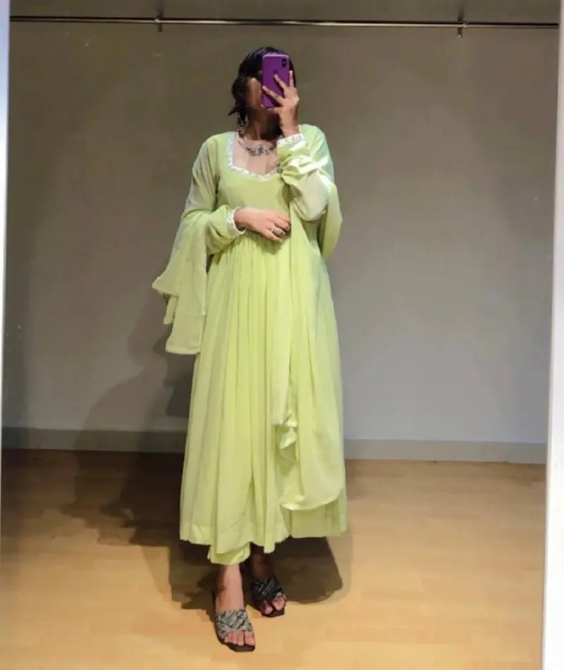 여성 착용 디자이너 여성 착용 자수 작업 레이스 테두리 인도와 파키스탄 Salwar Kameez 정장 신부 착용 Lehenga Choli