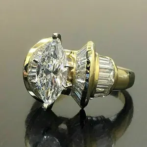 Bague de fiançailles en diamant Moissanite taillé marquise de 2 ct plaqué or jaune 14 carats - Product Image 4